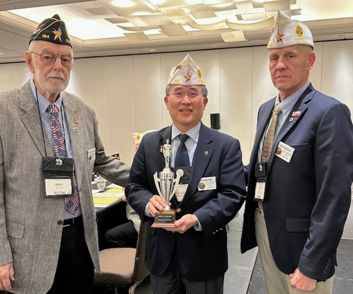 DVC 2nd Division Commander Steve Kim with The Harold L. Gregory Membership Trophy Mid Winter 2026